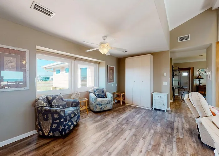 Gulf-front With Great Views, Balcony, Ac, Dog Friendly!