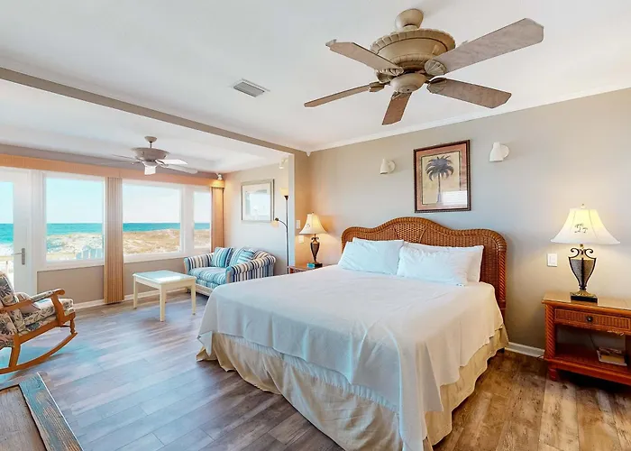 Gulf-front With Great Views, Balcony, Ac, Dog Friendly! Holiday home