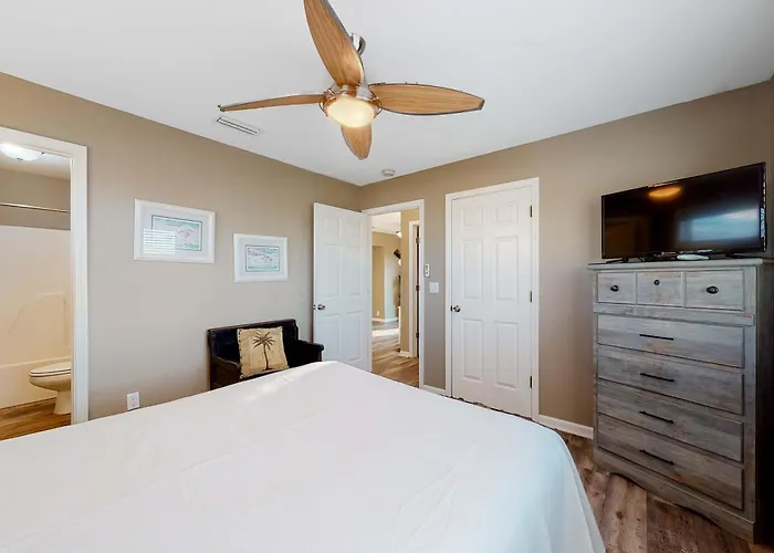 Holiday home Gulf-front With Great Views, Balcony, Ac, Dog Friendly!